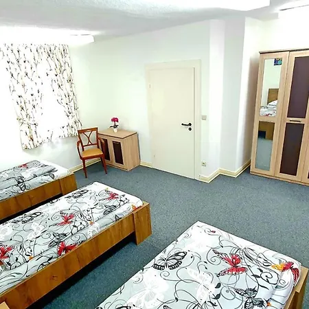 Zur Krone - 2 Сasa de vacaciones Widdershausen