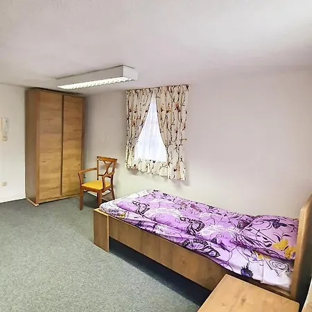 Zur Krone - 2 *